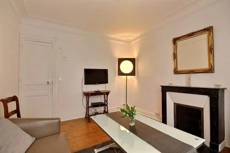Apartment Appartement Champs Elysee Paris France